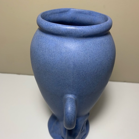 Vintage Niloak Pottery Vase Blue Ornate 7 inches tall as is - Picture 4 of 12